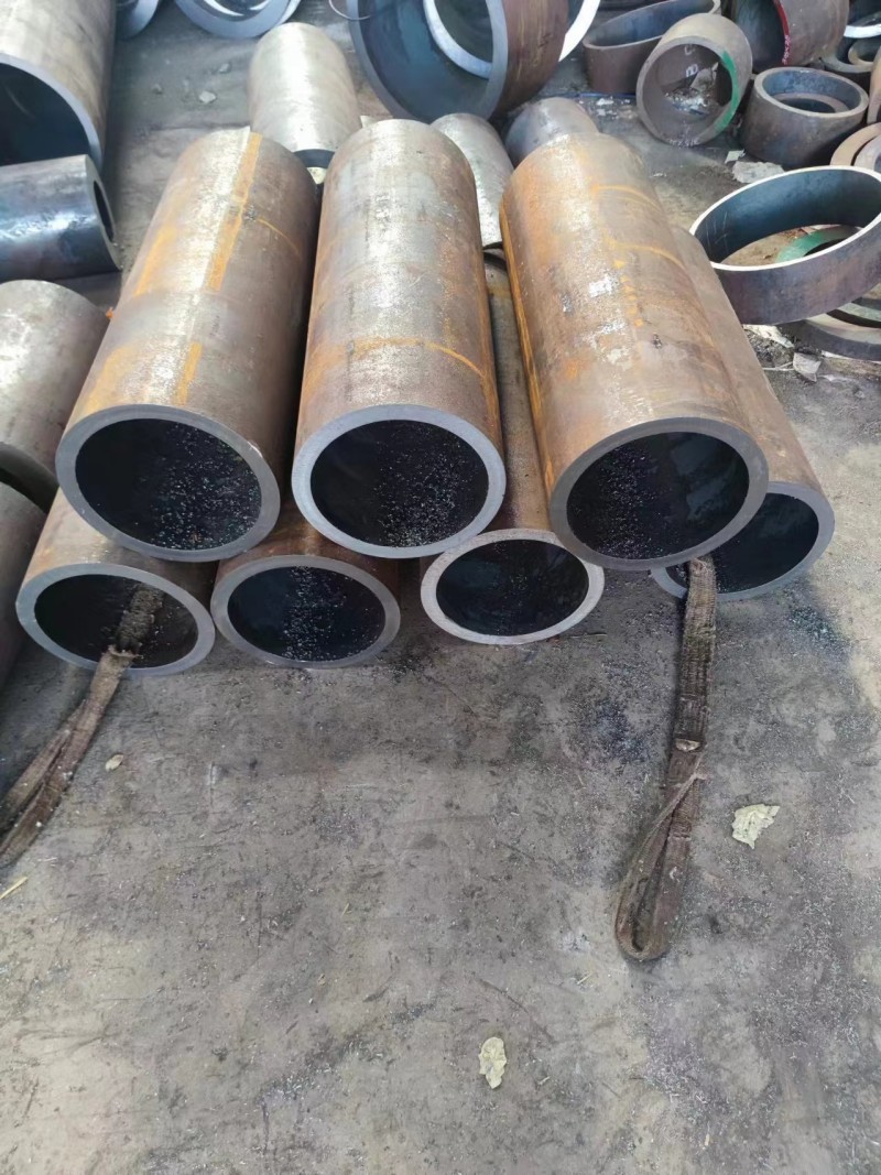泰安泰安泰安12Cr1MovG无缝钢管切割